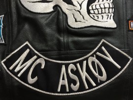 Om broderingene